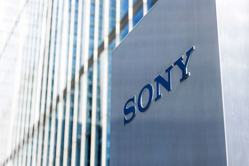 Sony Music envoie un avertissement au monde de la tech sur l’usage non autorisé de ses contenus pour entraîner des IA
