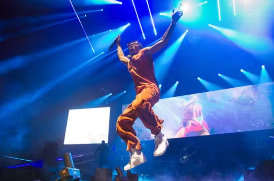 Afrique – De Burna Boy à « Young, Famous and African », les promesses du « soft power » africain