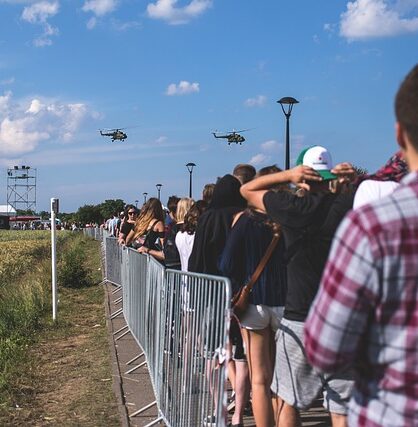 Gestion des foules : confrontés aux fortes affluences, les festivals de musique à flux très tendus
